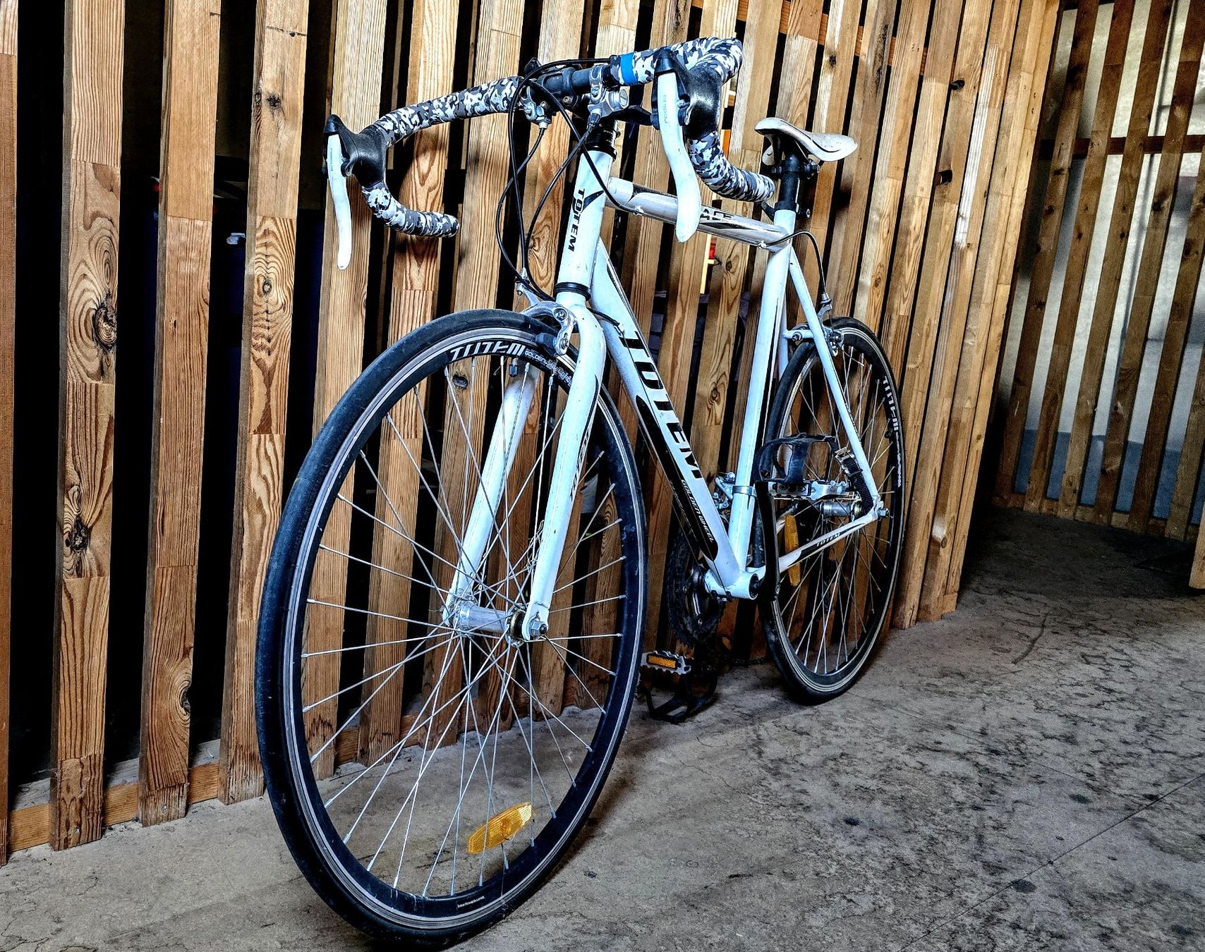 Totem Velos: Rennvelo Totem Weiss – Defekt aus Zürich von Jackie_Gian 1