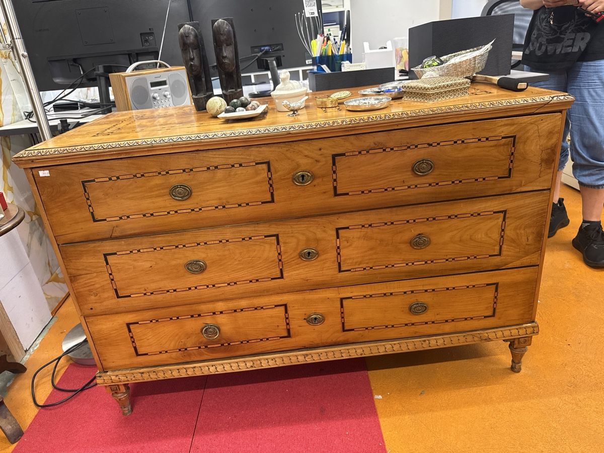 Commodes: Kommode mit Schubladen alt Holz aufbereitet – D'occasion à Dietikon par arj_lrs8 6