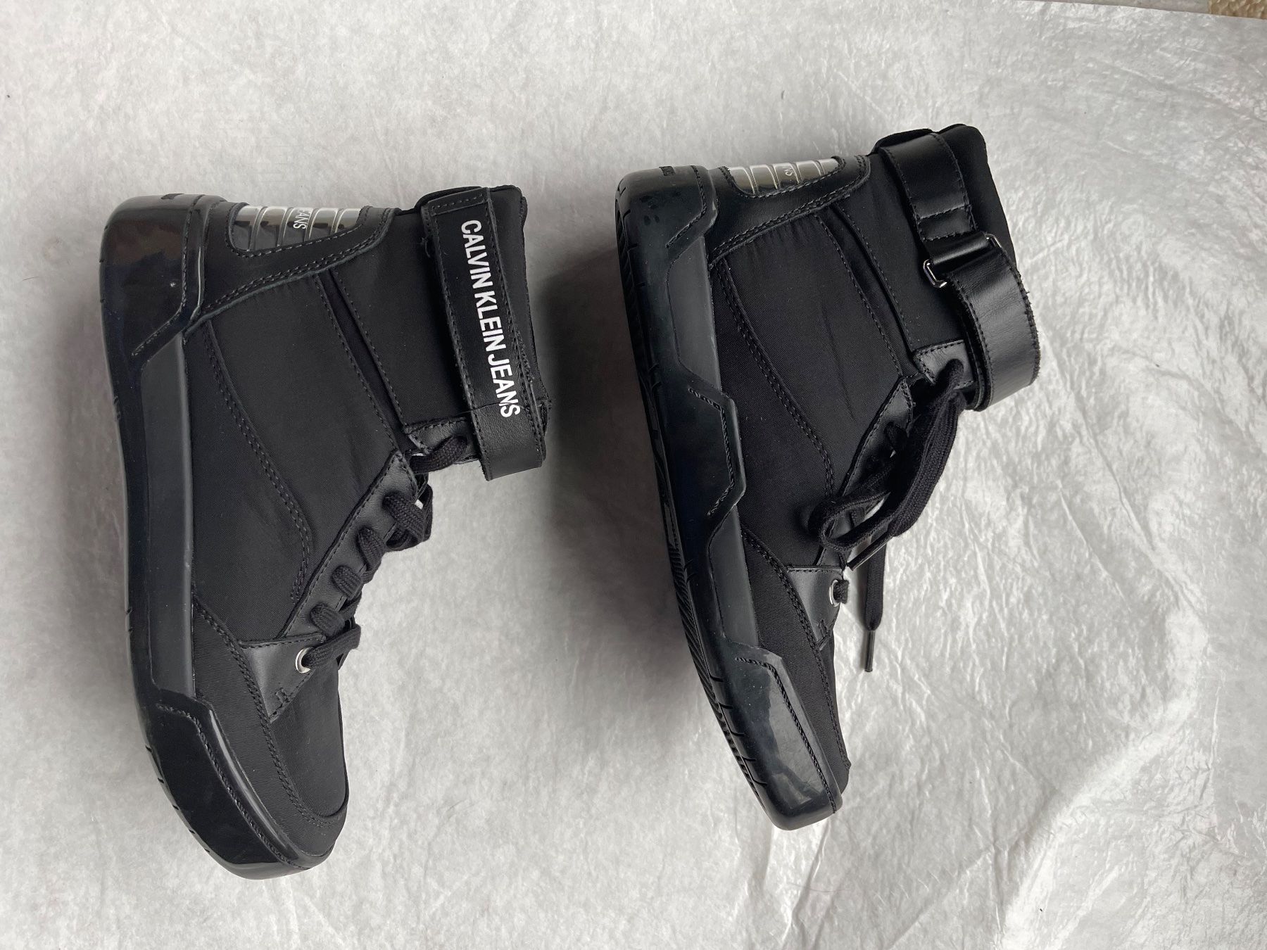Calvin Klein Scarpe per ragazzi: Neue Calvin Klein Sneakers – Nuovo e nell'imballaggio originale da Tägerig venduto da Unbekannt5522