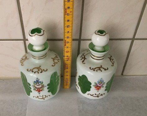 Flaconi: 2-er Set, wunderschöne, alte Biedermeier Flacons – Usato da Gossau/ZH venduto da amazonas66 2