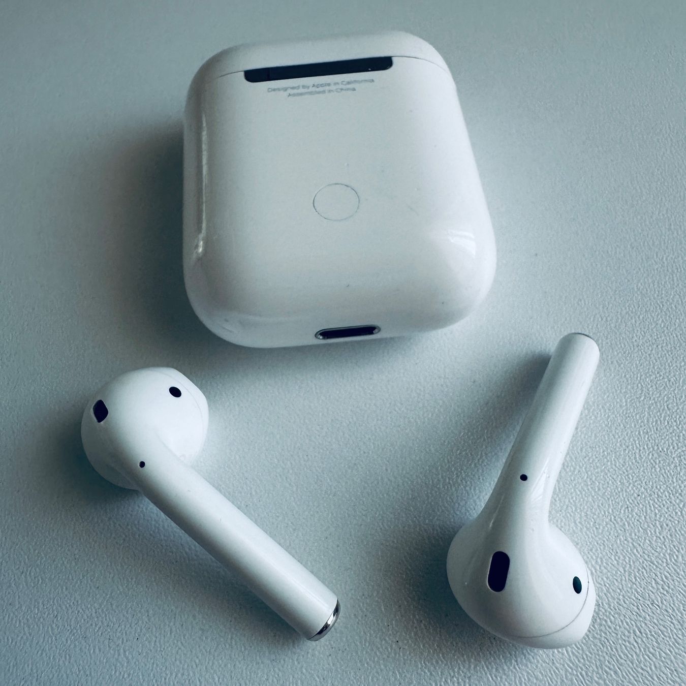 Apple Cuffie: Original Apple AirPods 2 Kopfhörer Wireless Lightning Kabel – Usato da Basel venduto da MY.AIRPODS.SHOP 3