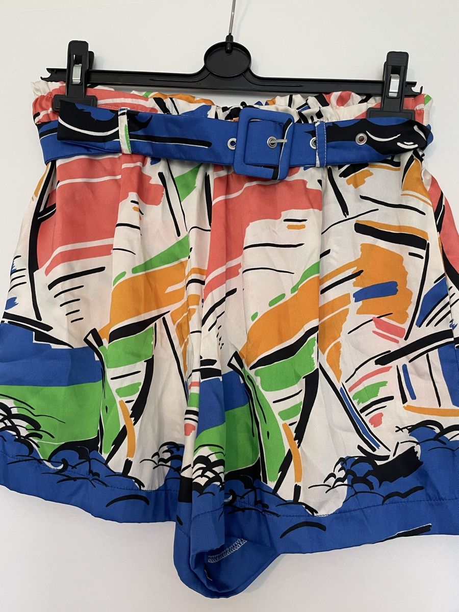 Zara Pantaloni: Zara Retro Design Shorts – Nuovo e nell'imballaggio originale da Roche VD venduto da closetcleanse 1