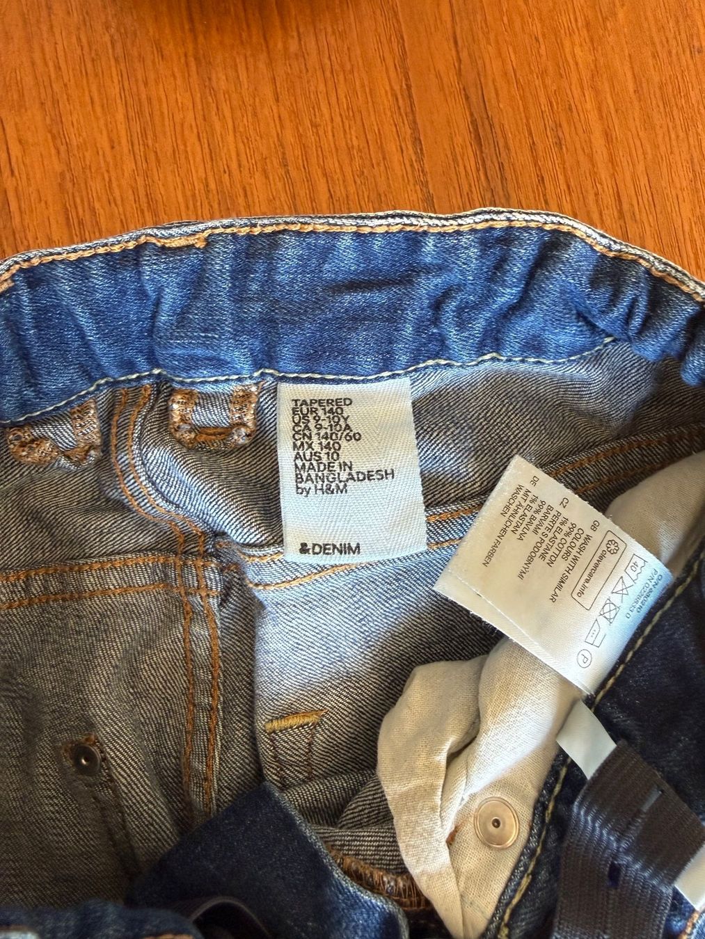 H&M Pantaloni: Jeans Gr. 140 von H&M, tappered – Usato da Russikon venduto da izumi2010 2