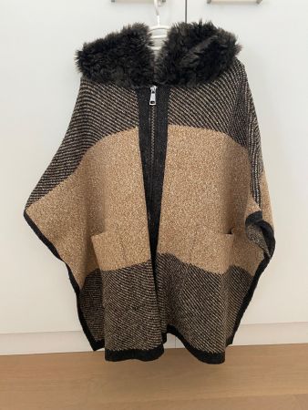 3/4 Arm Poncho (Gr. M)