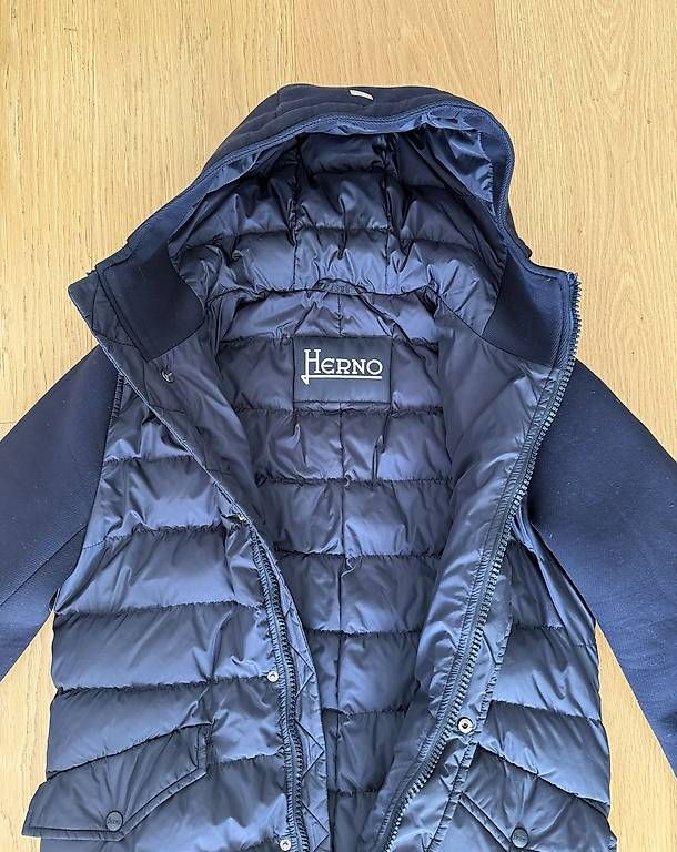 Giacche: Daunenjacke von HERNO Gr.48 – Usato da Oberhofen am Thunersee venduto da jan_gtq7 1