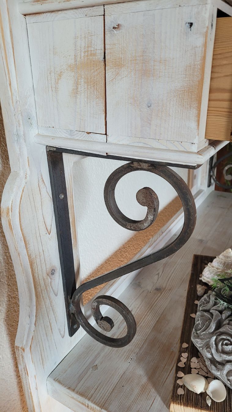 Credenze: wunderschönes, einzigartiges Shabby-Chic/Landhaus  Möbel – Usato da Grosshöchstetten venduto da Dirue 1