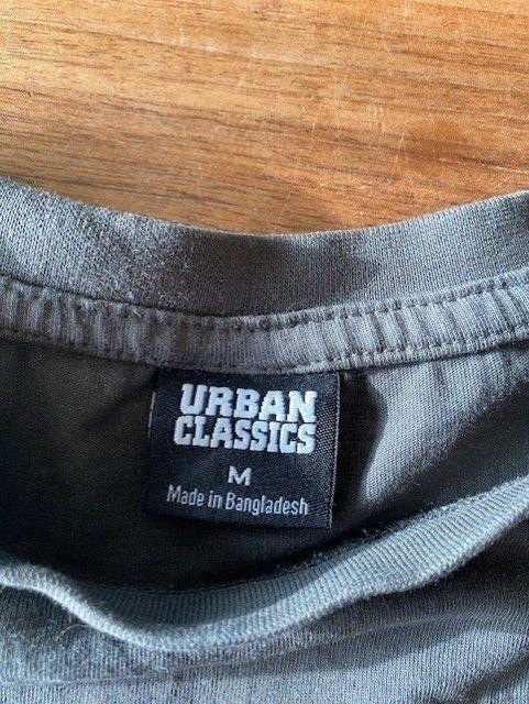 T-shirt: T - Shirt  Pull & Bear Gr.M – Usato da Schnottwil venduto da Garuso 2