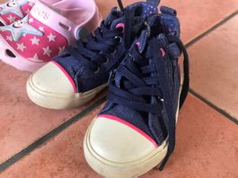 Mädchenschuhe 23, 2 Stk.