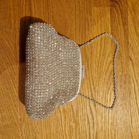 Wunderschöne Abendhandttasche mit Glasdiamanten