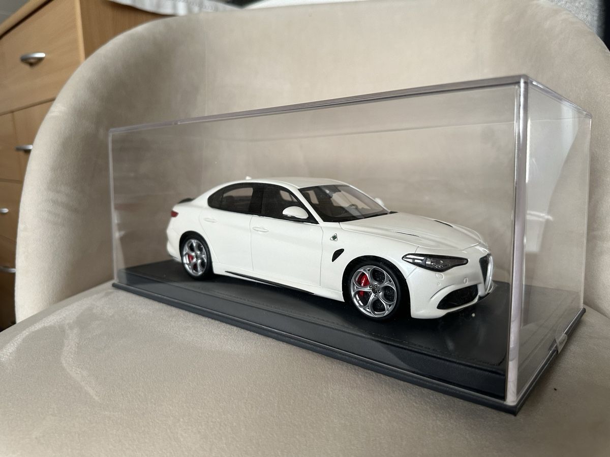 BBR Models Modellini d'auto: RBR Models Alfa Romeo – Nuovo e nell'imballaggio originale da Oberwil BL venduto da AuM03 8