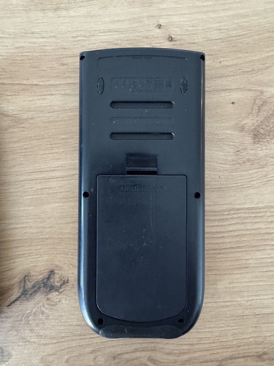 Texas Instruments Taschenrechner: Taschenrechner Texas Instruments TI-84 Plus – Gebraucht aus Biberist von etesummer 2