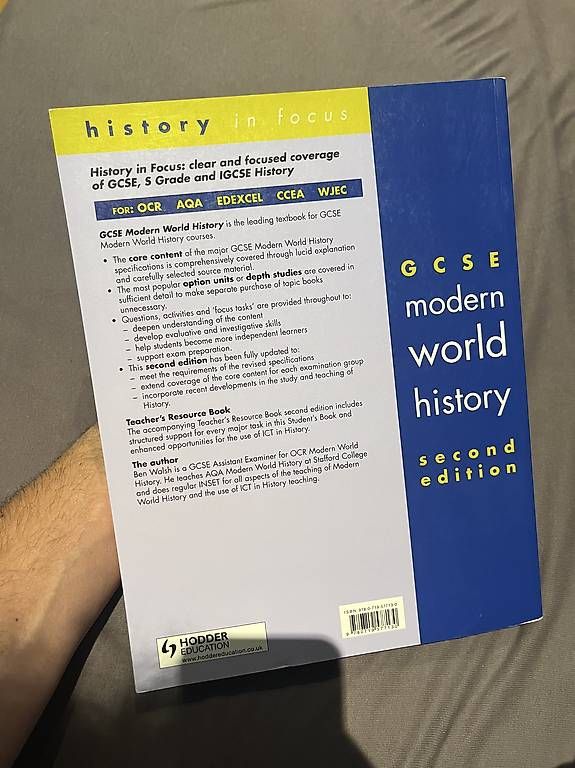 Bücher: GCSE modern world history – Gebraucht aus Wimmis von nik_7vm7