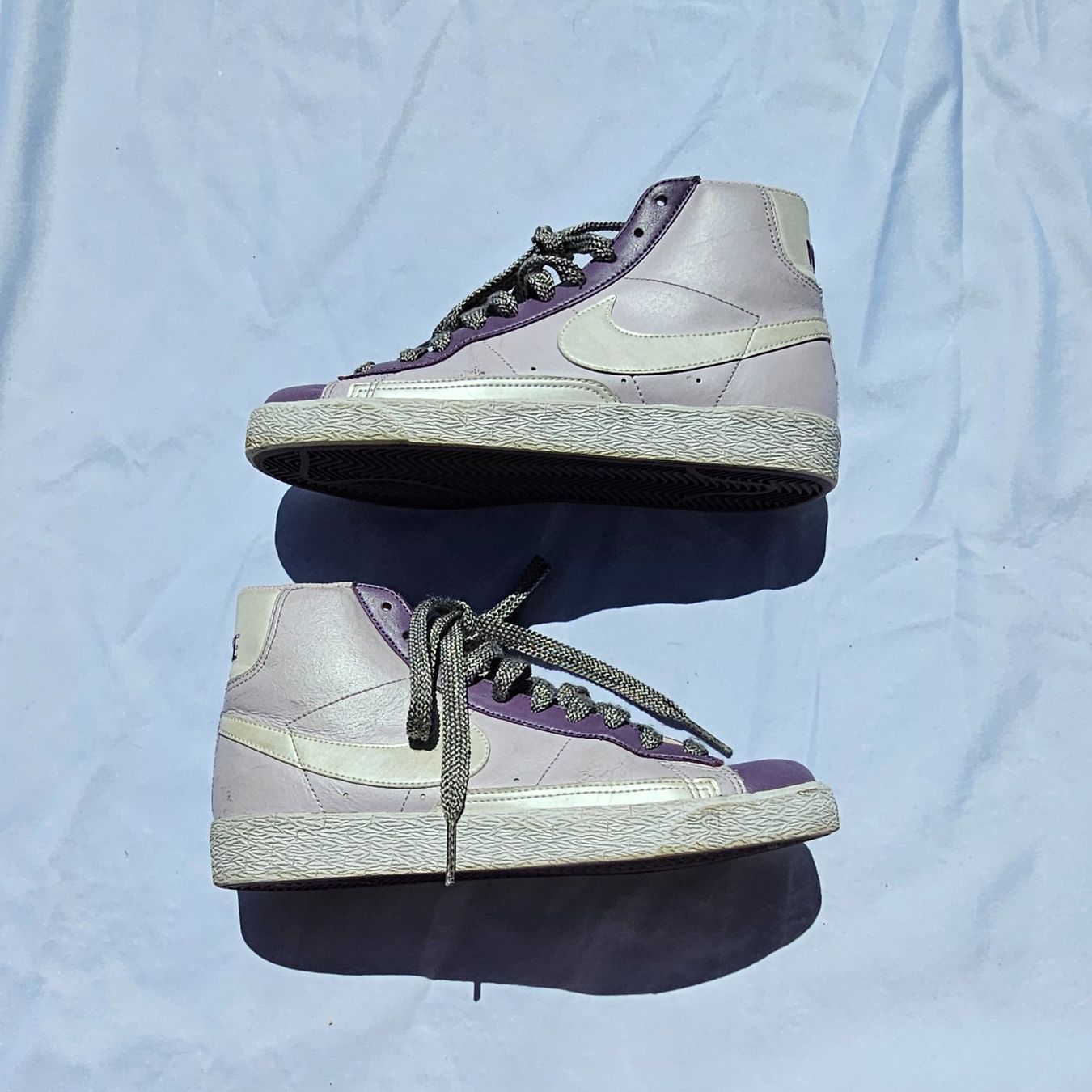 Nike Scarpe da donna: Nike Sneaker lila / violett glänzend Gr. 38.5 – Usato da Füllinsdorf venduto da Sunnebliemli7 3