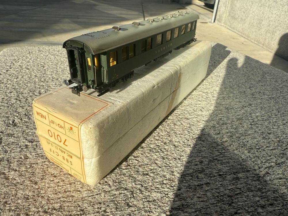 Metropolitan Modelleisenbahnen: Metropolitan 7010 H0 DC Personenwagen SBB  RARE – Gebraucht aus Chiasso von Carrara-Modellismo 3