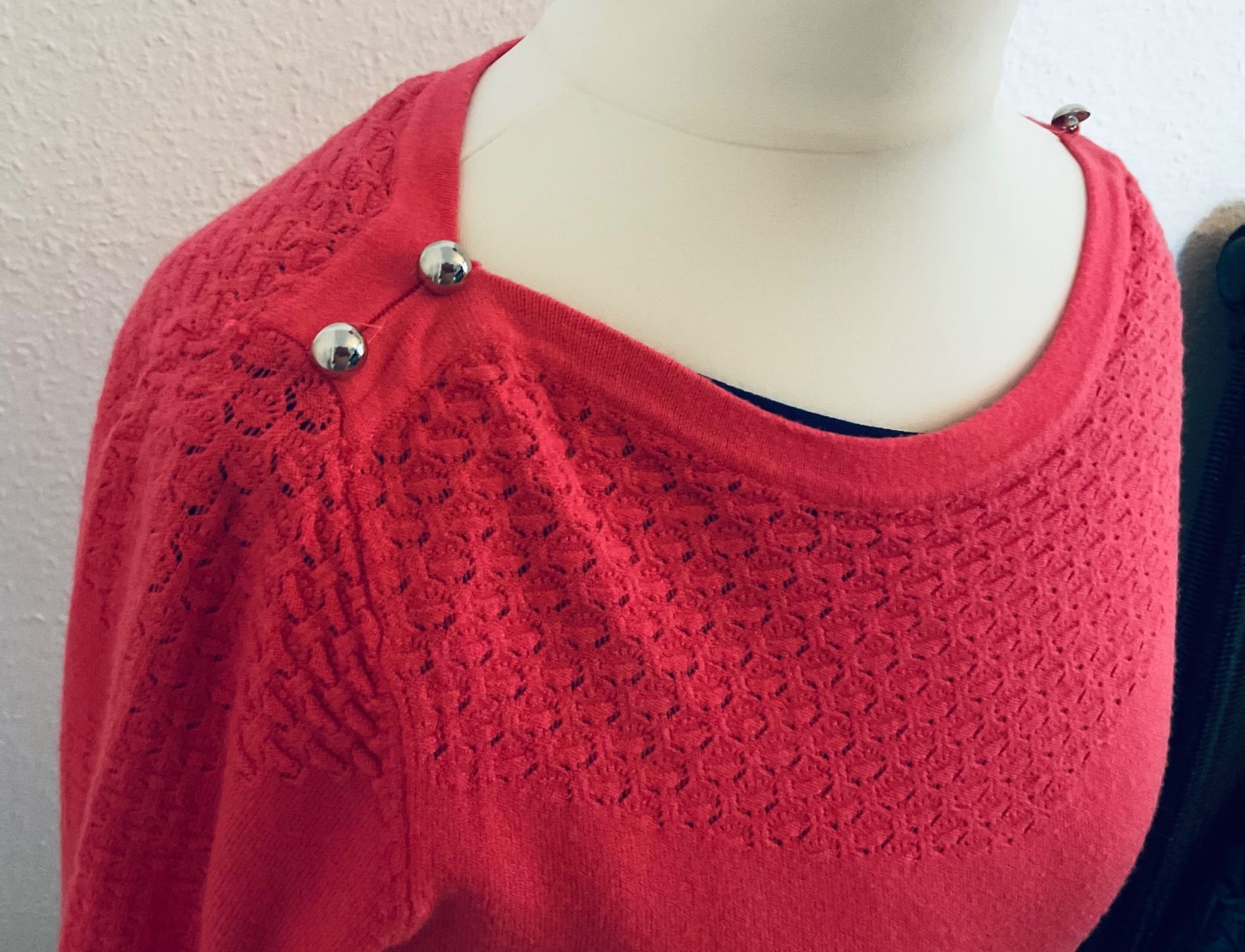 Pullover & Sweatshirts: Cadeau superbe pull X MAX en cachemire couleur corail, t. L – Gebraucht aus Genève von Mazelyne 2