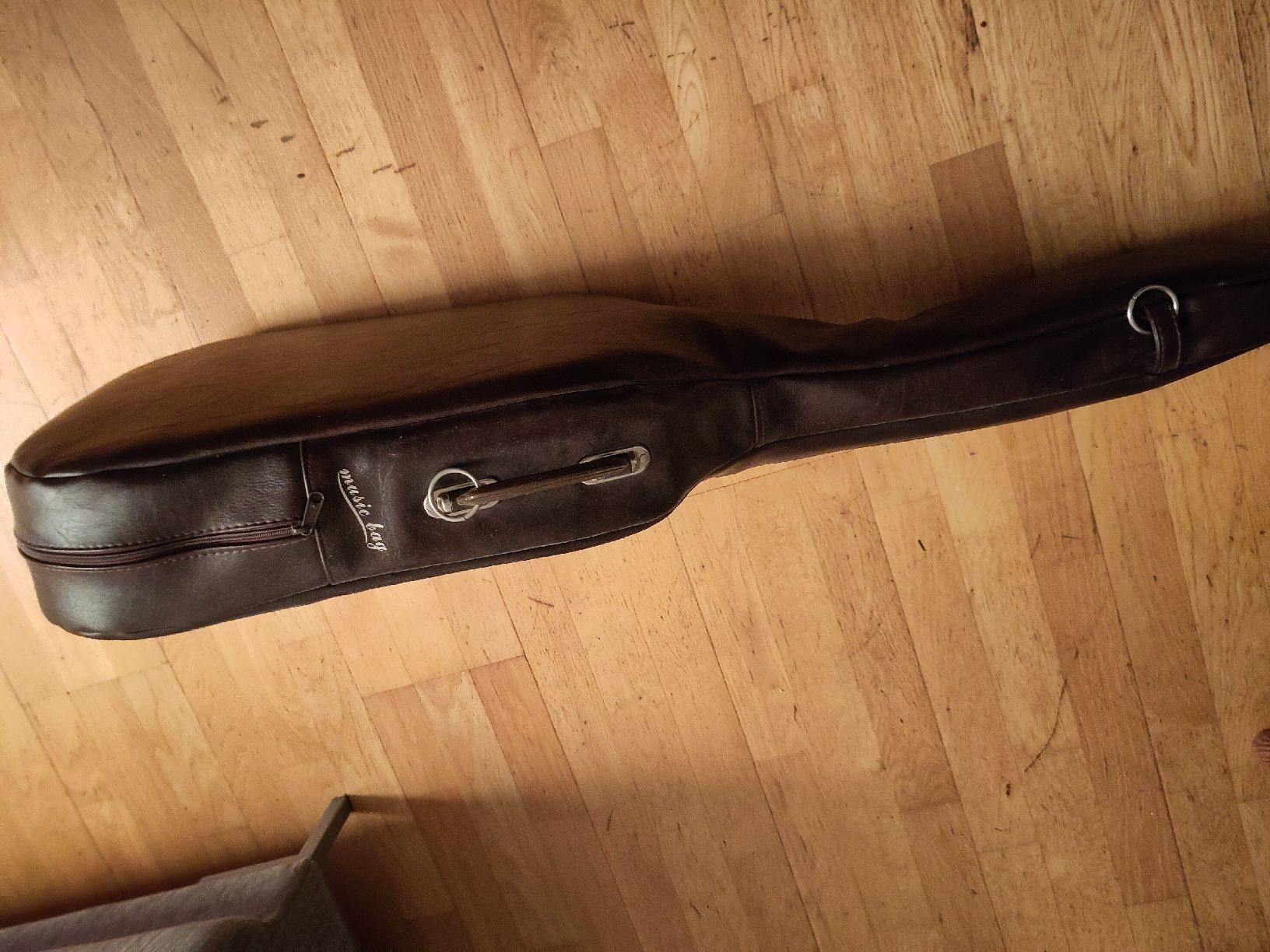 Strumenti musicali: Klassische Gitarre  – Usato da Zürich venduto da Valgianna 2