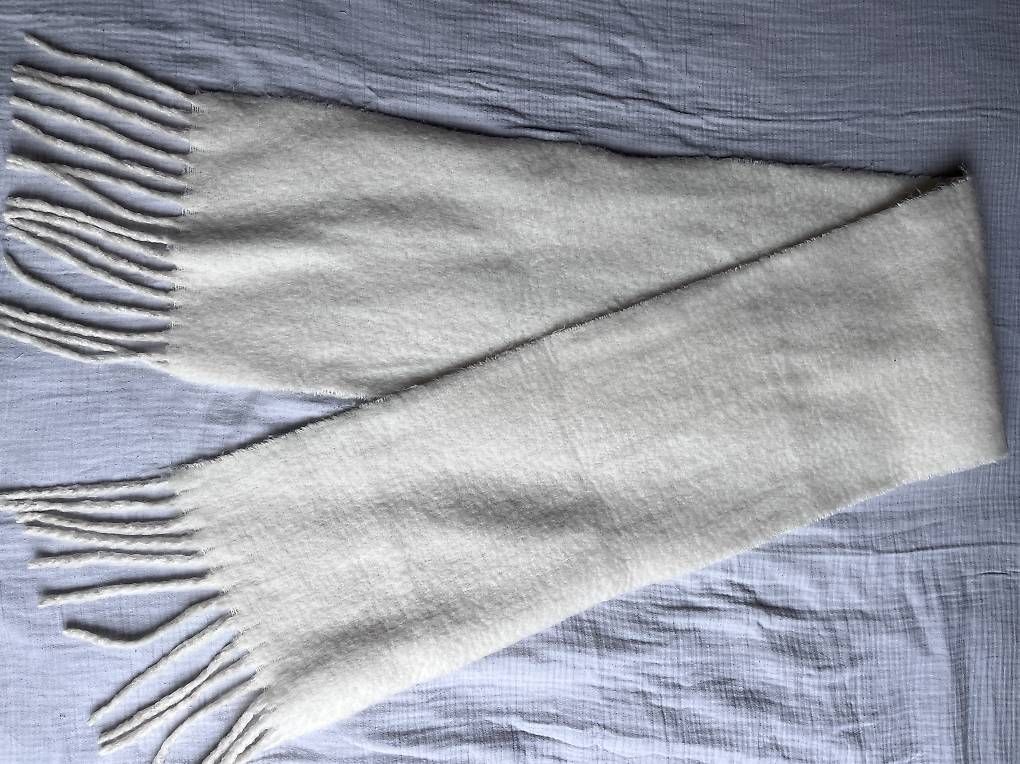 Foulards & écharpes: Weisser Wollschal – D'occasion à Bleienbach par Chi_Cari 1