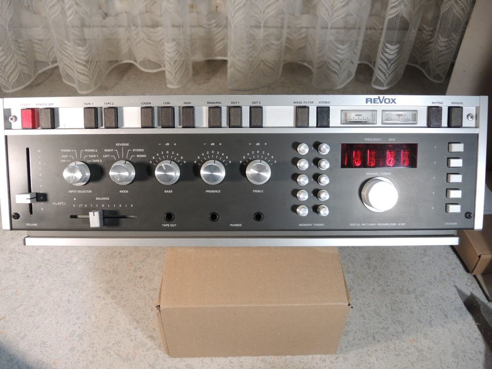 Revox Digitaltuner / Vorverstärker A720 defkt (Defekt) in Biel/Bienne ...