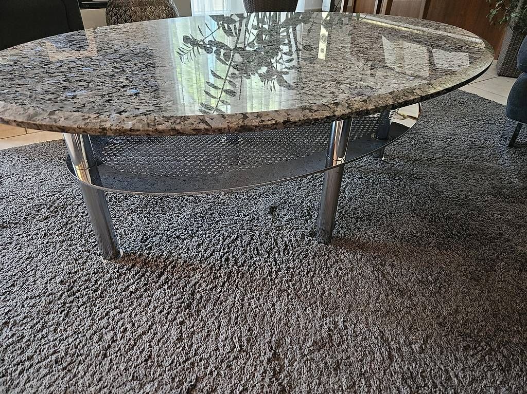 Pfister Tische: Coachtisch Labrador-Granit, oval 120x75cm – Gebraucht aus Birr von swissfive 1