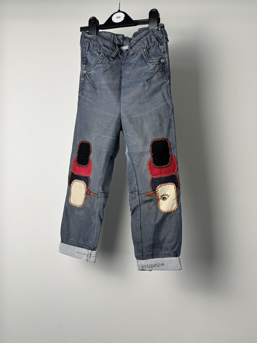 Hosen: Coole Kinderjeans mit Patches, Gr. 116-122 – Gebraucht aus Zürich von AninANILOKIN 1