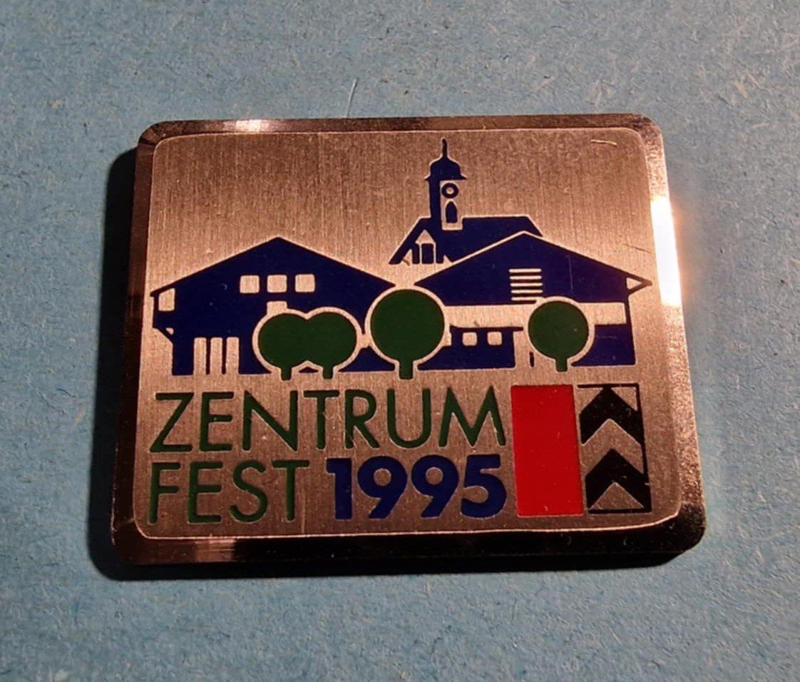 Plaketten & Abzeichen: Pin Zentrum Fest 1995 – Gebraucht aus Härkingen von specialshapes