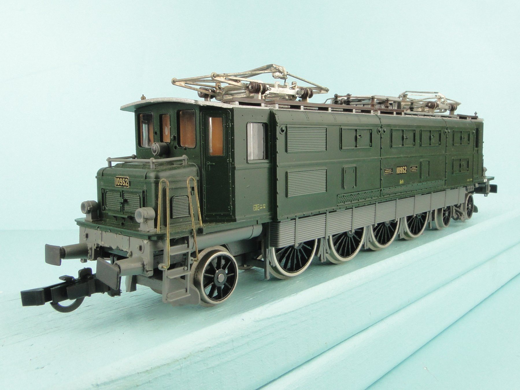 Liliput Modellini di ferrovie: Liliput 147 50 SBB Ae 4/7 – Usato da Bülach venduto da cann11 7
