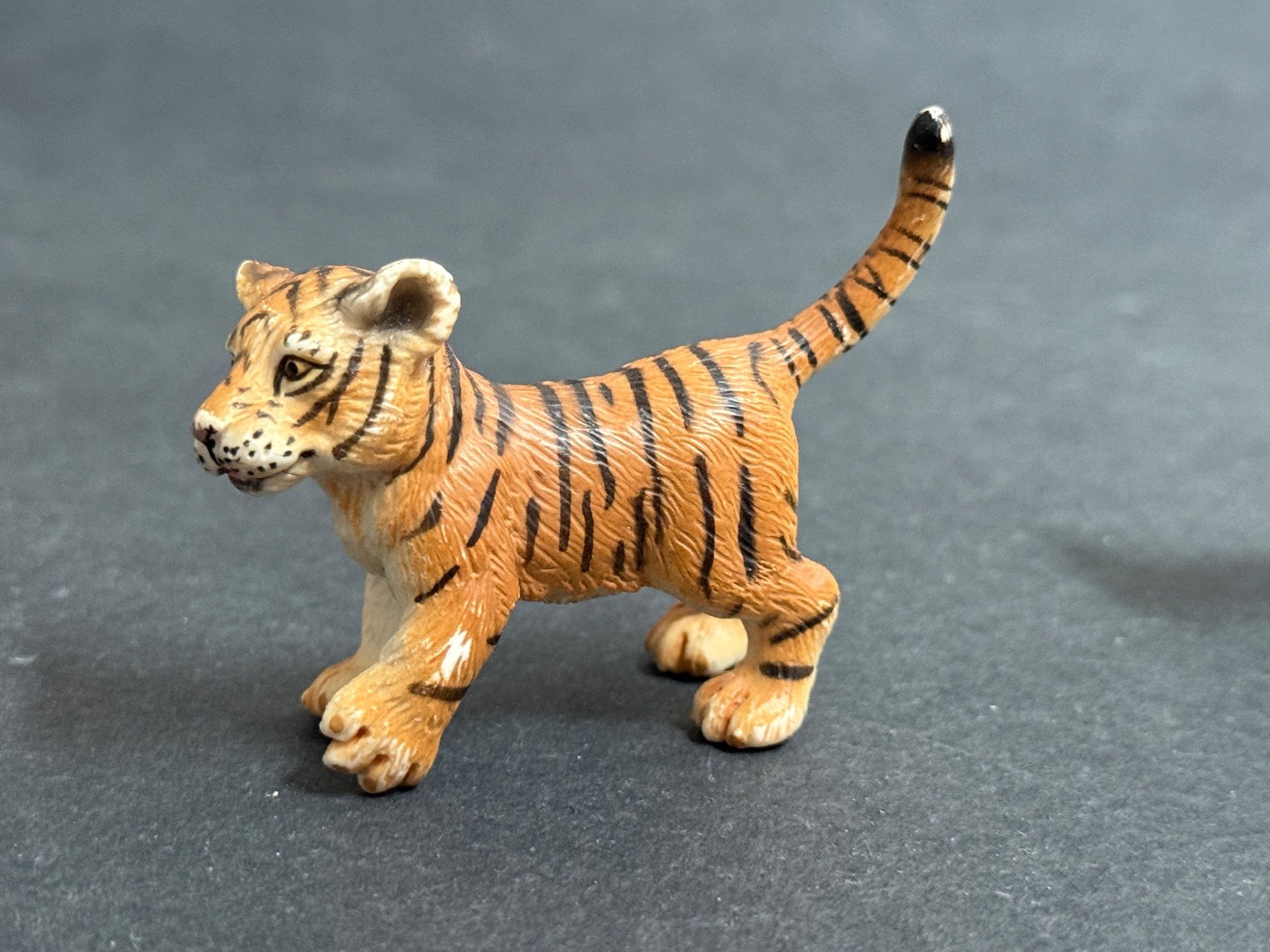 Schleich Statuette: Schleich Tigerjunge Baby Tiger – Usato da Ennetbaden venduto da mapa05 2