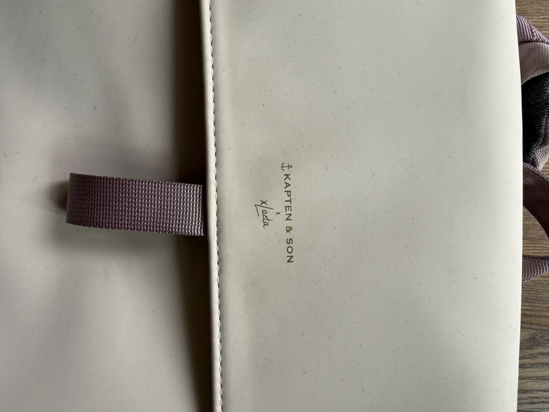 Kapten & Son Zaini: Rucksack Kapten and Son Farbe: Muted Clay – Usato da Sirnach venduto da 6mec2 1