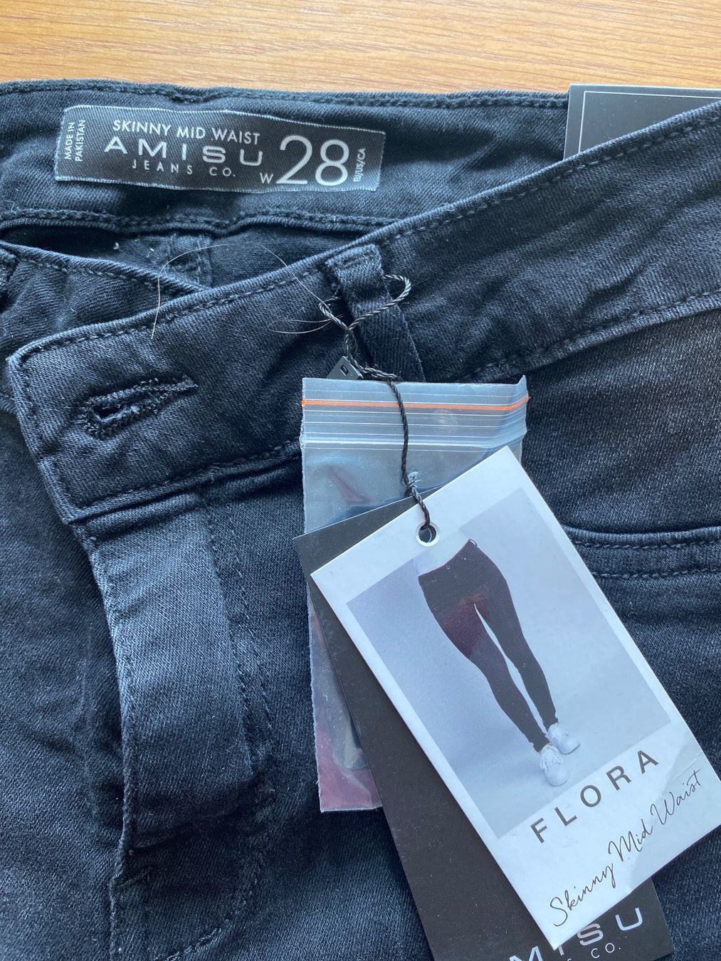 Jeans: Jeans NEU gr28 – Gebraucht aus Selzach von 02nunafizz 1