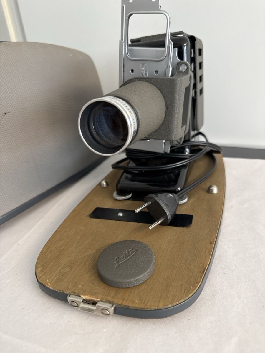 Leitz Fotocamera: Leitz Wetzlar Deutschland – Usato da Grenchen venduto da swiss.antiques
