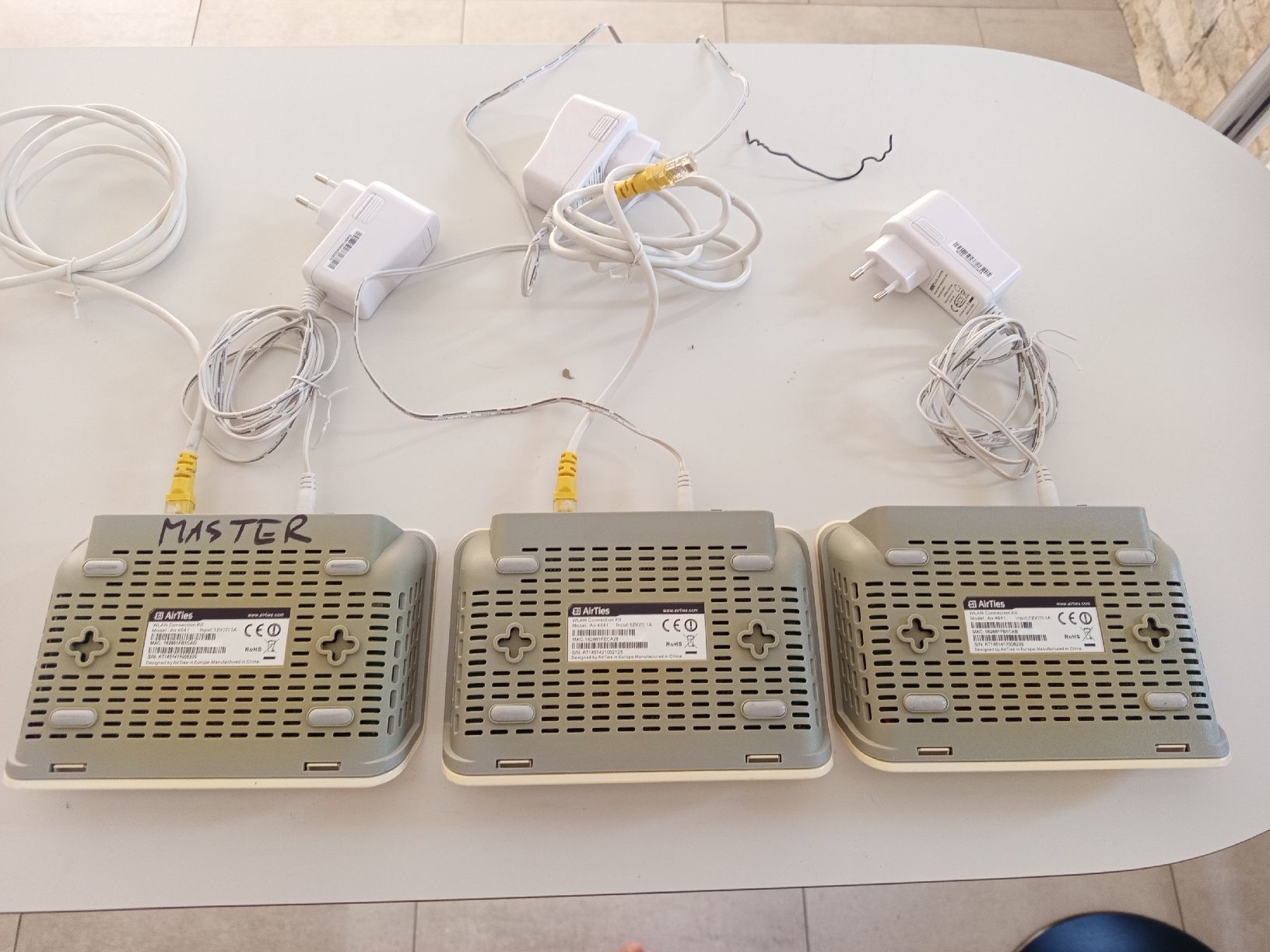 Swisscom WiFi: AirTies Air 4641 WLAN Connection Kit 3 Stk – D'occasion à Oberdorf BL par Pietroc 1