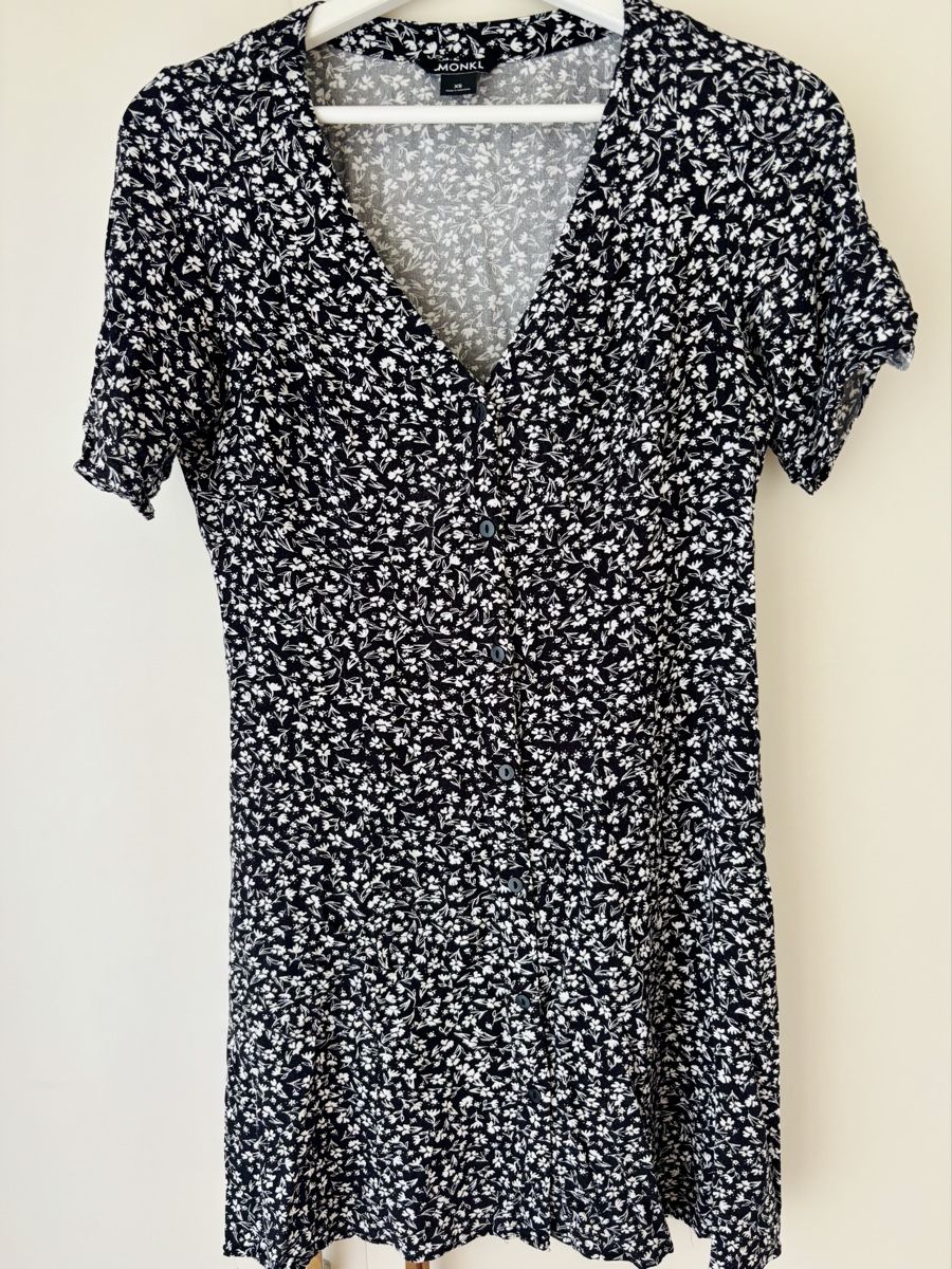 Monki Robes: Kleid Monki – Neuf (Voir description) à Horgen par sophiaric