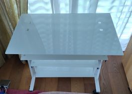 Computertisch Glas Weiss mit Tastaturbrett 55 x 90 cm