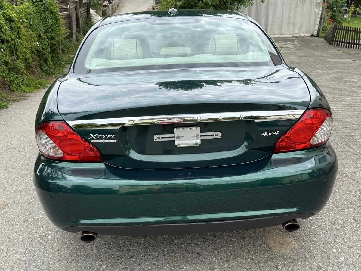 Jaguar Automobili: Jaguar X Type 3.0 2010 – Usato da St.Gallen venduto da nouah 1