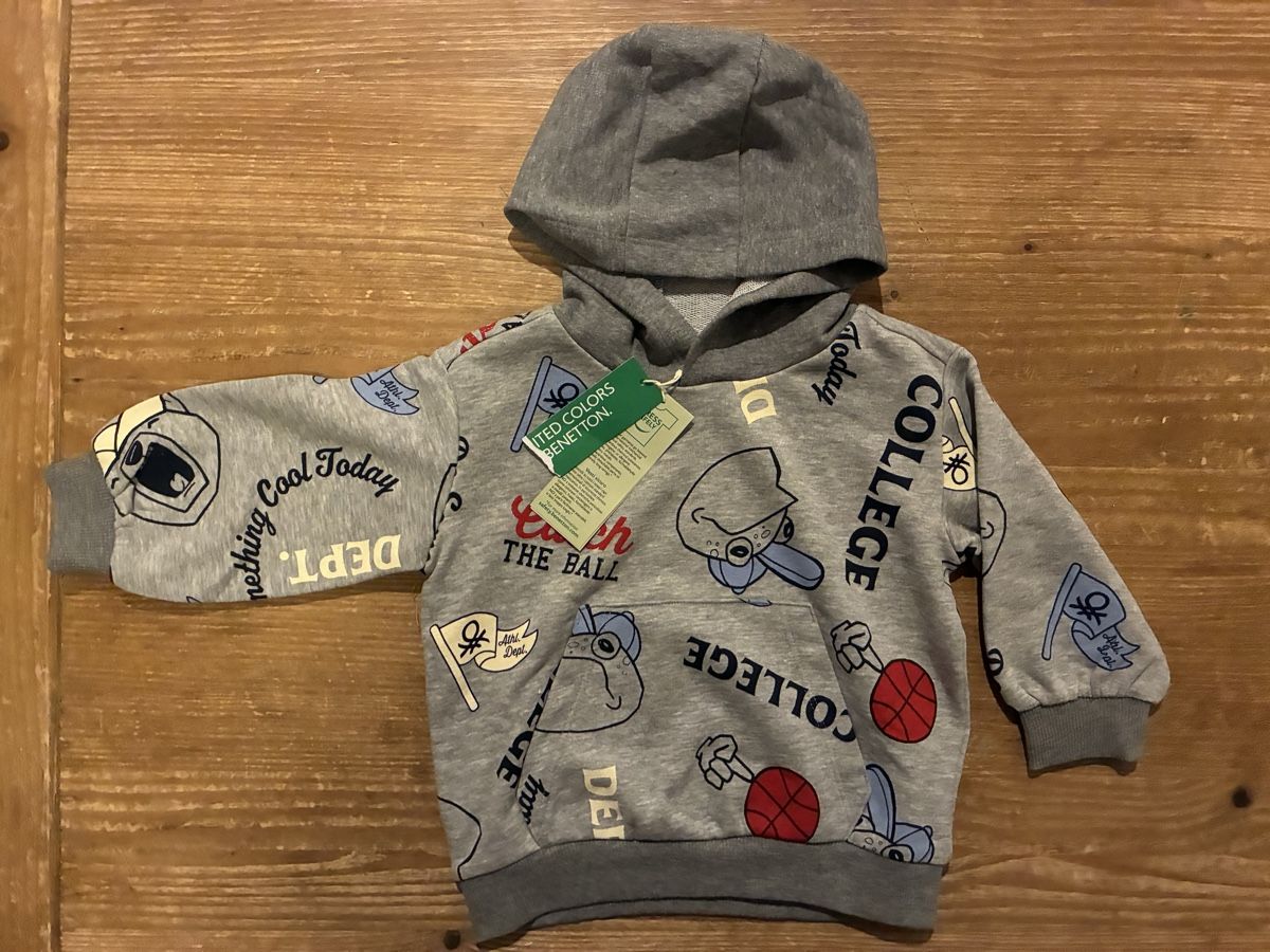 Benetton Maglioni & Felpe: Benetton Hoodie Gr. 82 – Nuovo (secondo la descrizione) da Casaccia venduto da Abc0376