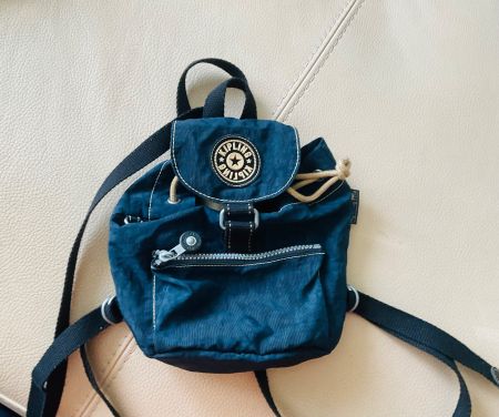 Très sympa petit sac à dos marine KIPLING