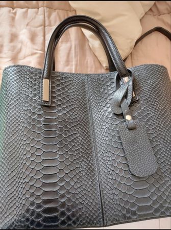 Borsa vera pelle Made in Italy nera effetto pitone 