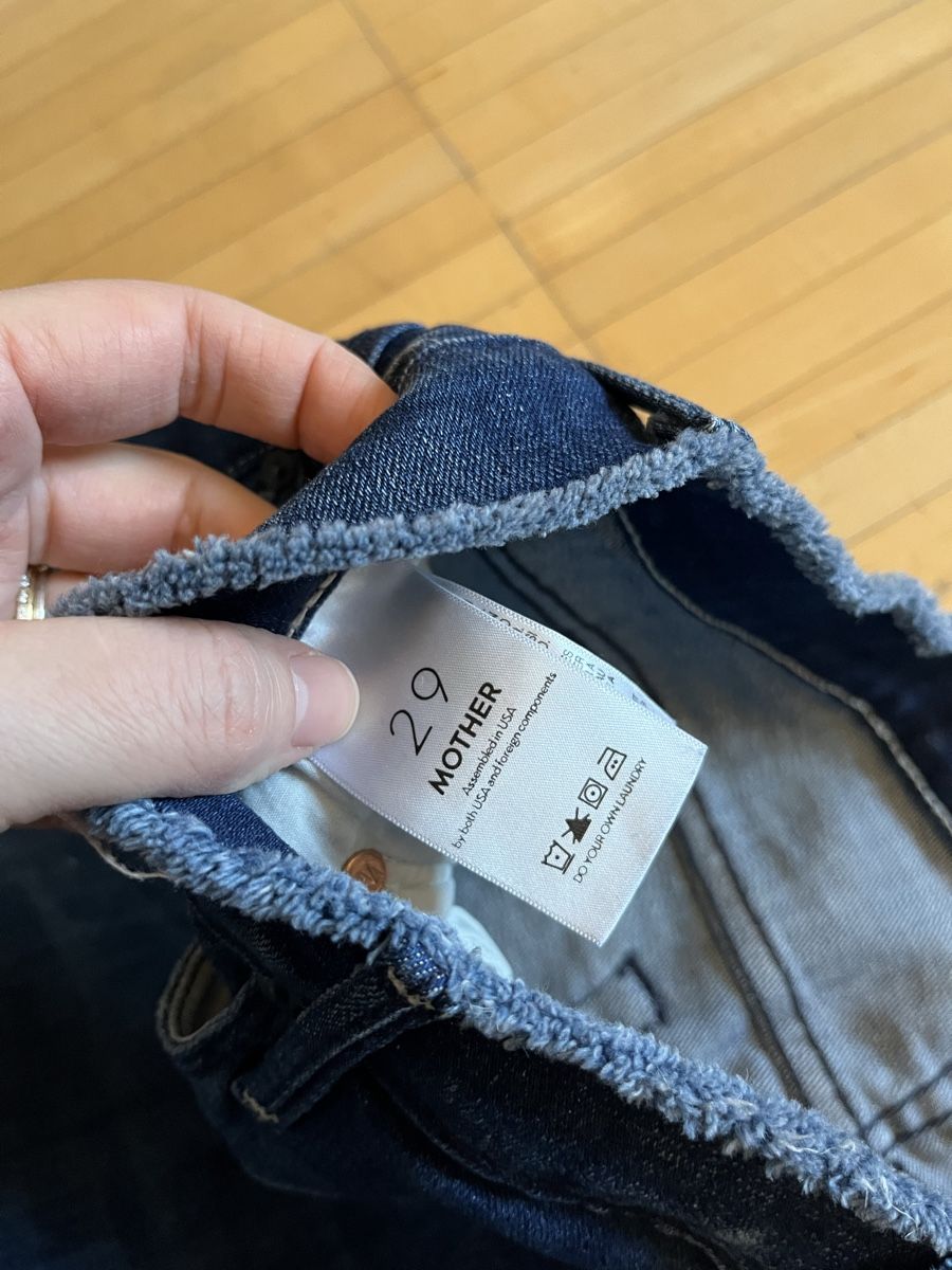 Jeans: Mother Jeans Gr.29, Frühlingslook mit destroyed Elementen – Usato da Wädenswil venduto da Gilmored83 2