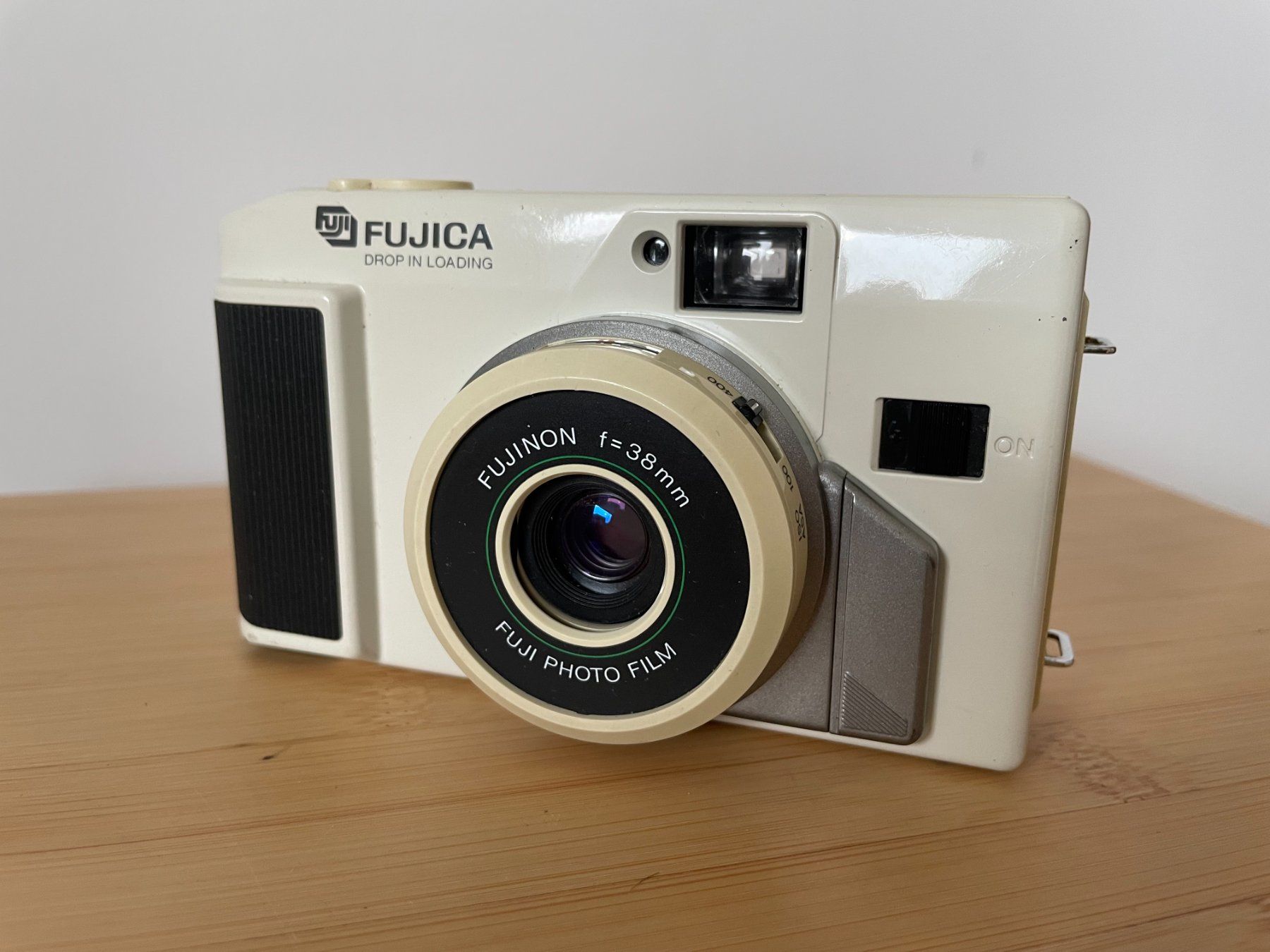 Fujica Fotocamera: Fujica DL-20 – Usato da Petit Lancy venduto da gil_hr6v