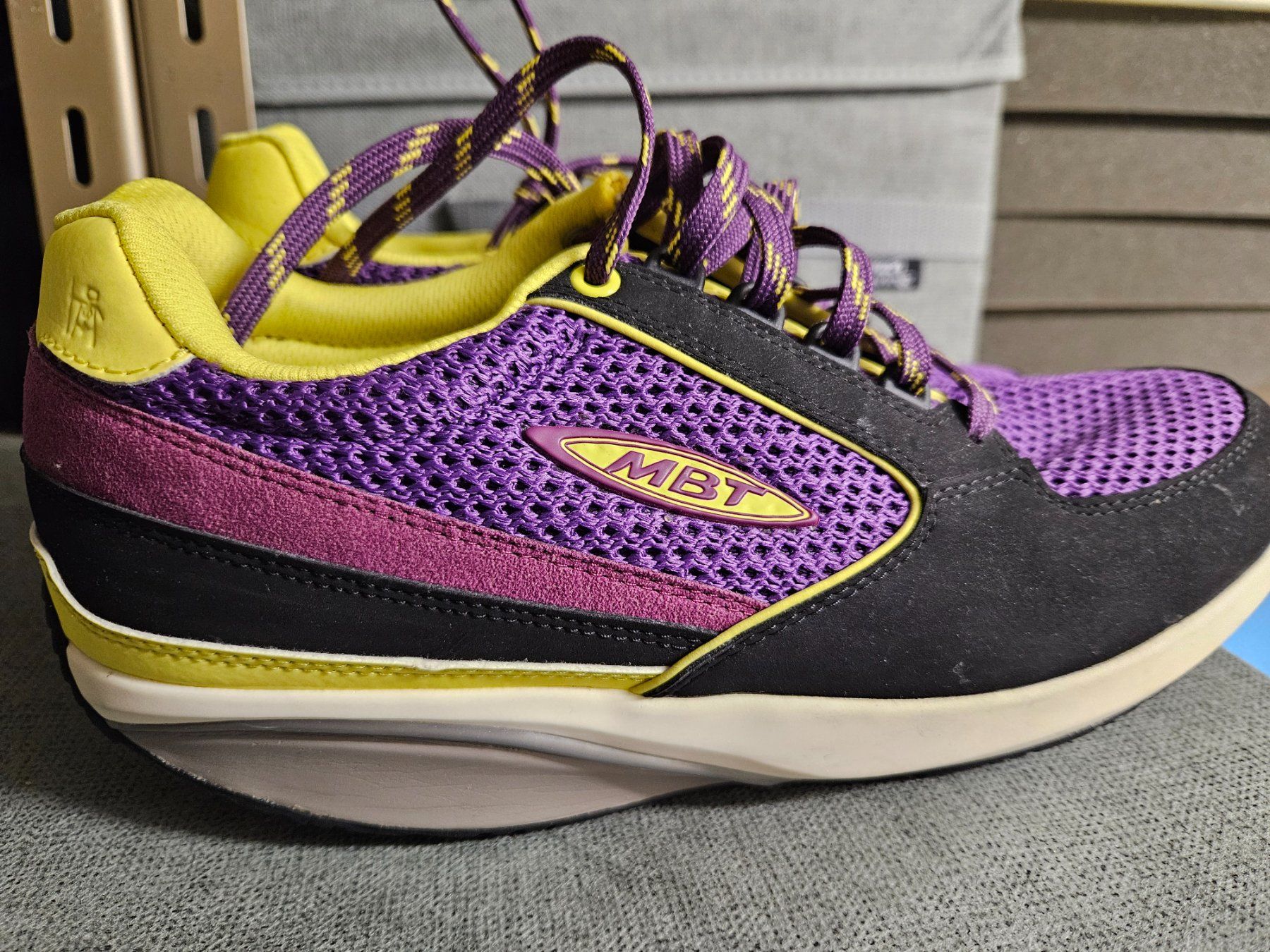 MBT Scarpe da donna: Fast neue MBT Damen Schuhe – Usato da St. Moritz venduto da mpp_wv9b 1