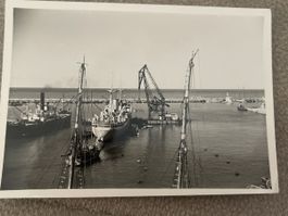 Antike Hafen-Fotografie, Schiffe, Kran, 10x7