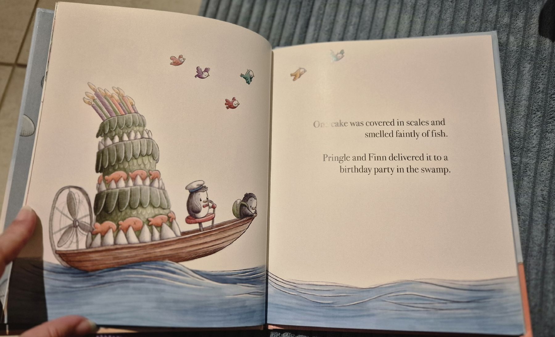 Livres: Kinderbuch "The Secret Ingredient" mit Plüsch-Pinguin – Neuf (Voir description) à Thalwil par Carinzia 2