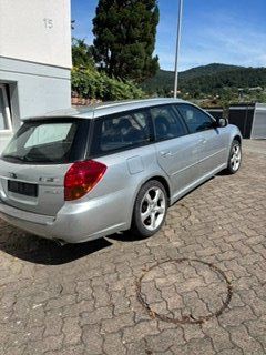 Subaru Autos: Subaru Legacy 2.5 – D'occasion à Lostorf par luluche66
