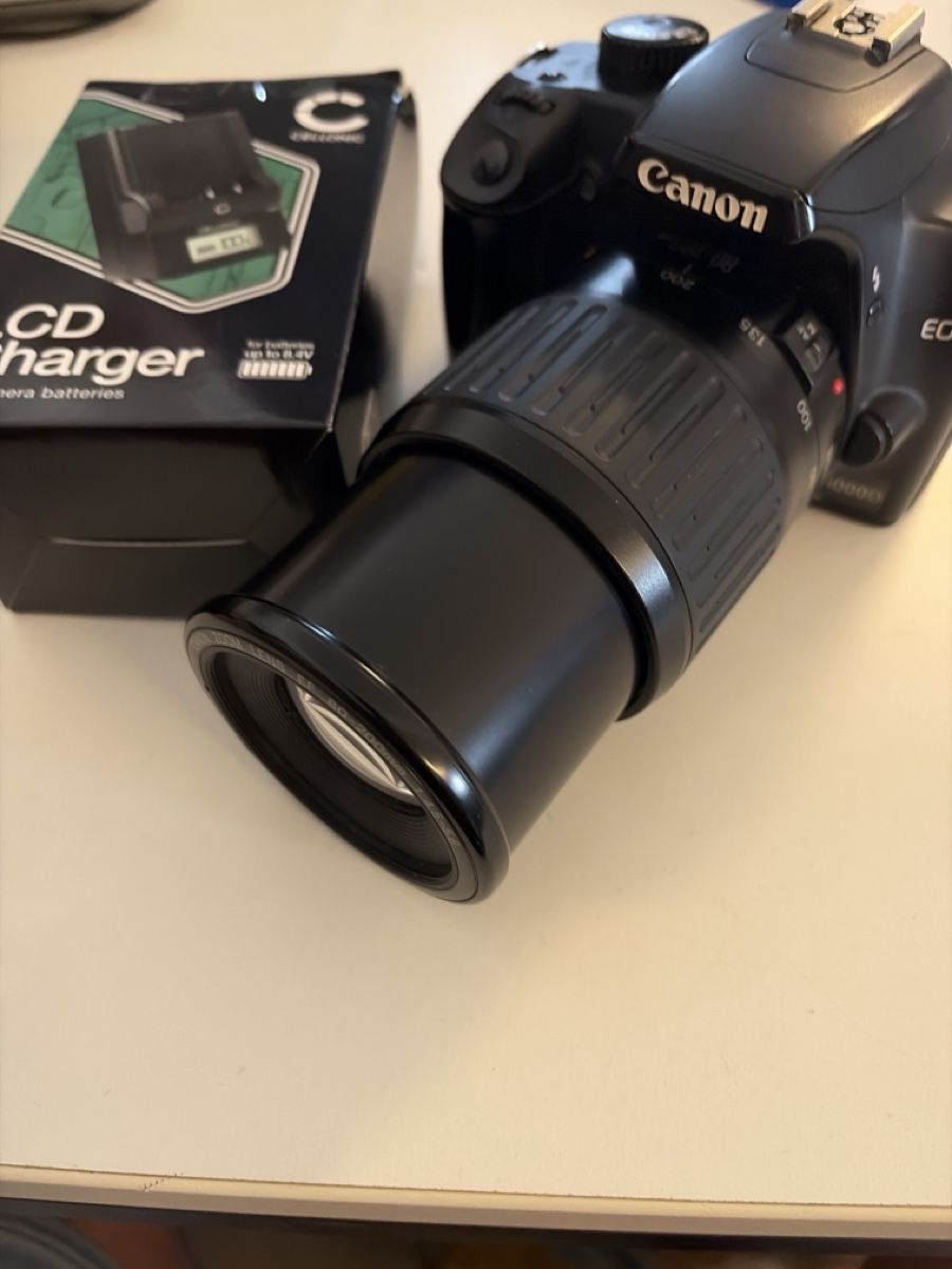Canon Fotocamera: G 432 ) Canon EOS 1000D Spiegelreflex Camera – Usato da Diepoldsau venduto da Ganthammer 1