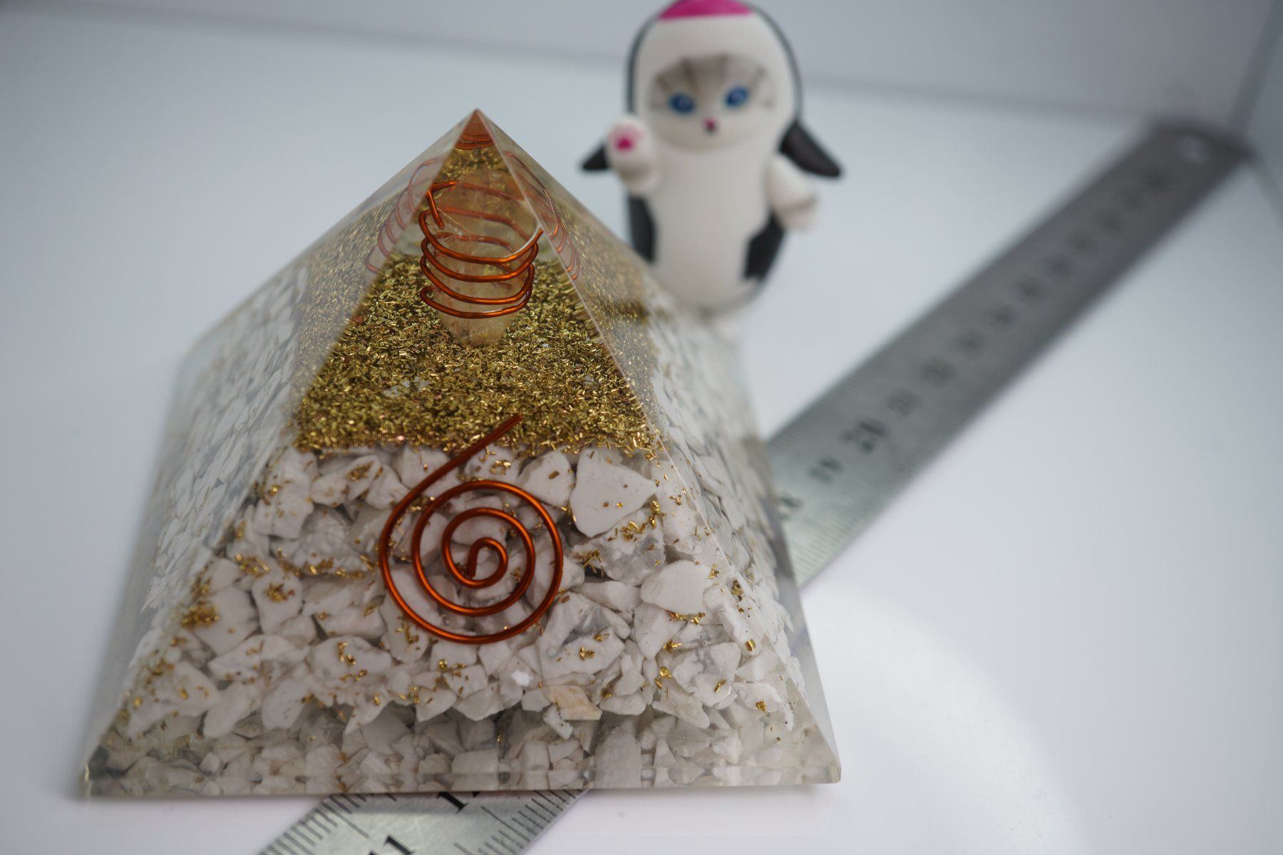 Mineralien & Heilsteine: Howlith       -Orgonit - Pyramide by TOPSTONE – Defekt aus Eschenbach SG von topstone 6