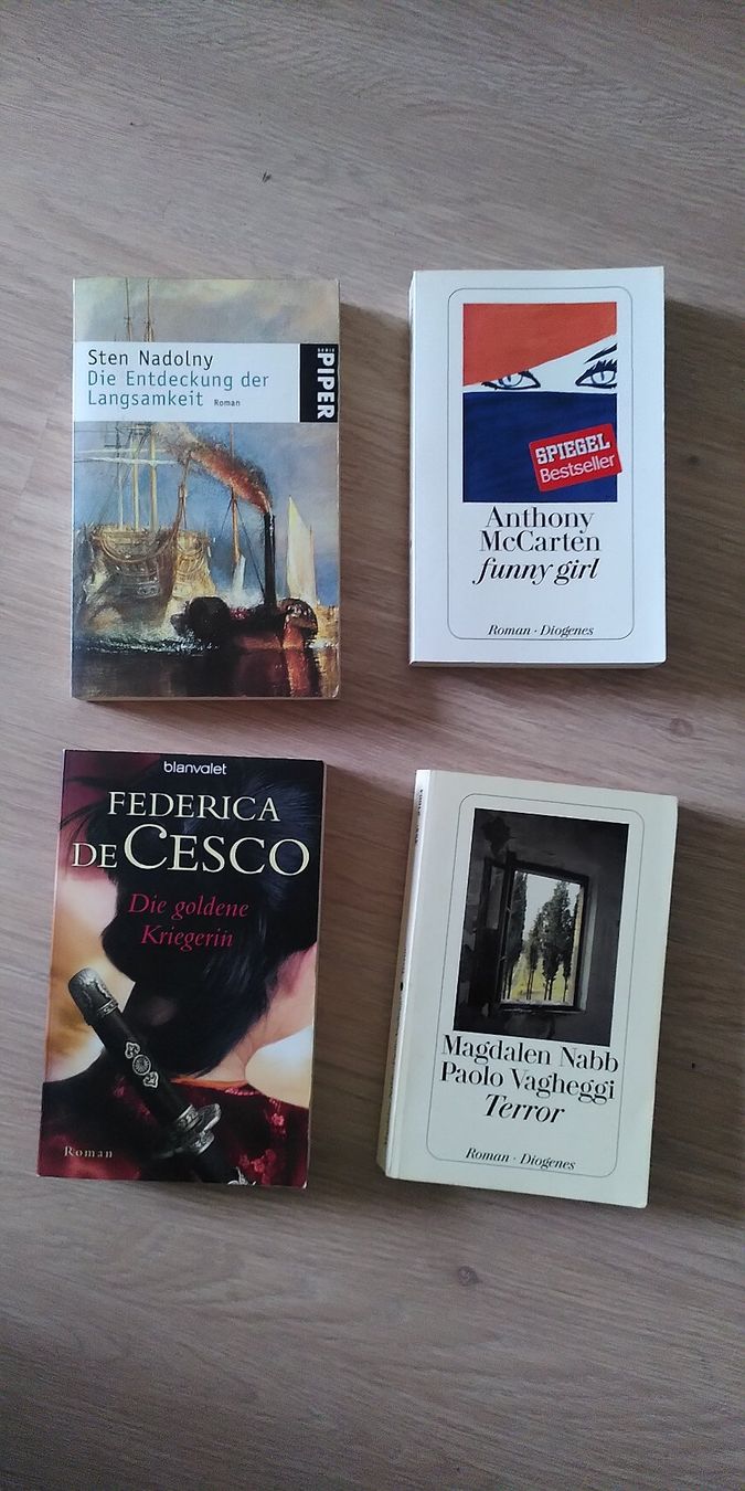 Livres: Bücher Paket – Neuf (Voir description) à Zürich par alessa88