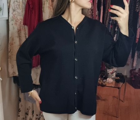 Schwarze Strickjacke, zeitloser Klassiker, Grösse XL