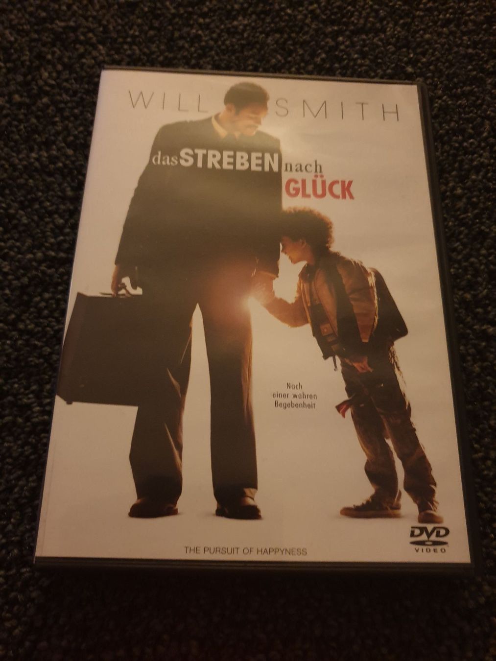 Alle DVDs: DAS STREBEN NACH GLÜCK(2820) – Gebraucht aus Ruswil von M71