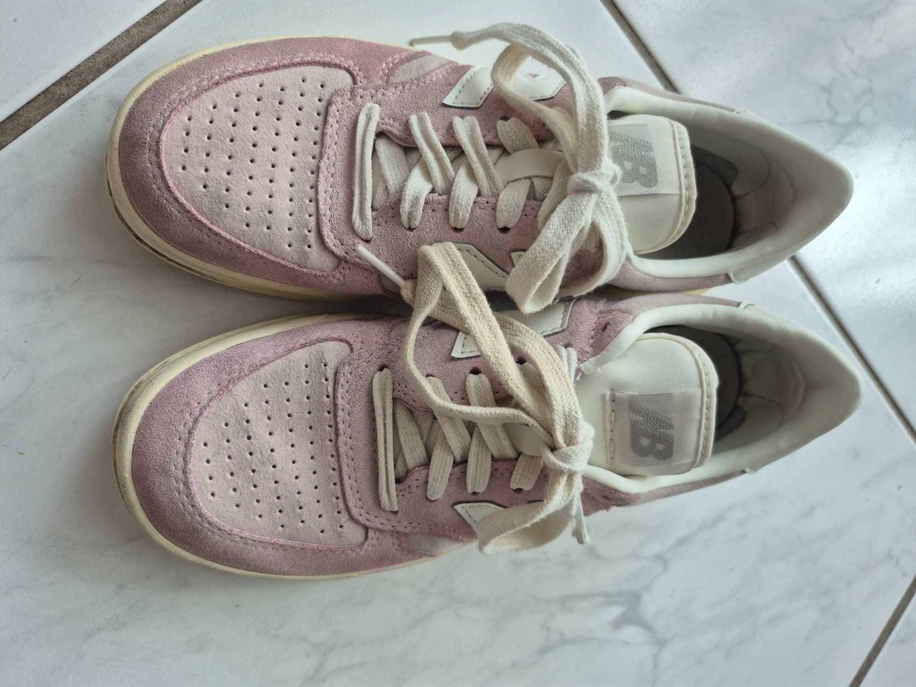 Chaussures filles: New Balance Gr.36 – D'occasion à BASSERSDORF par Bianca0916