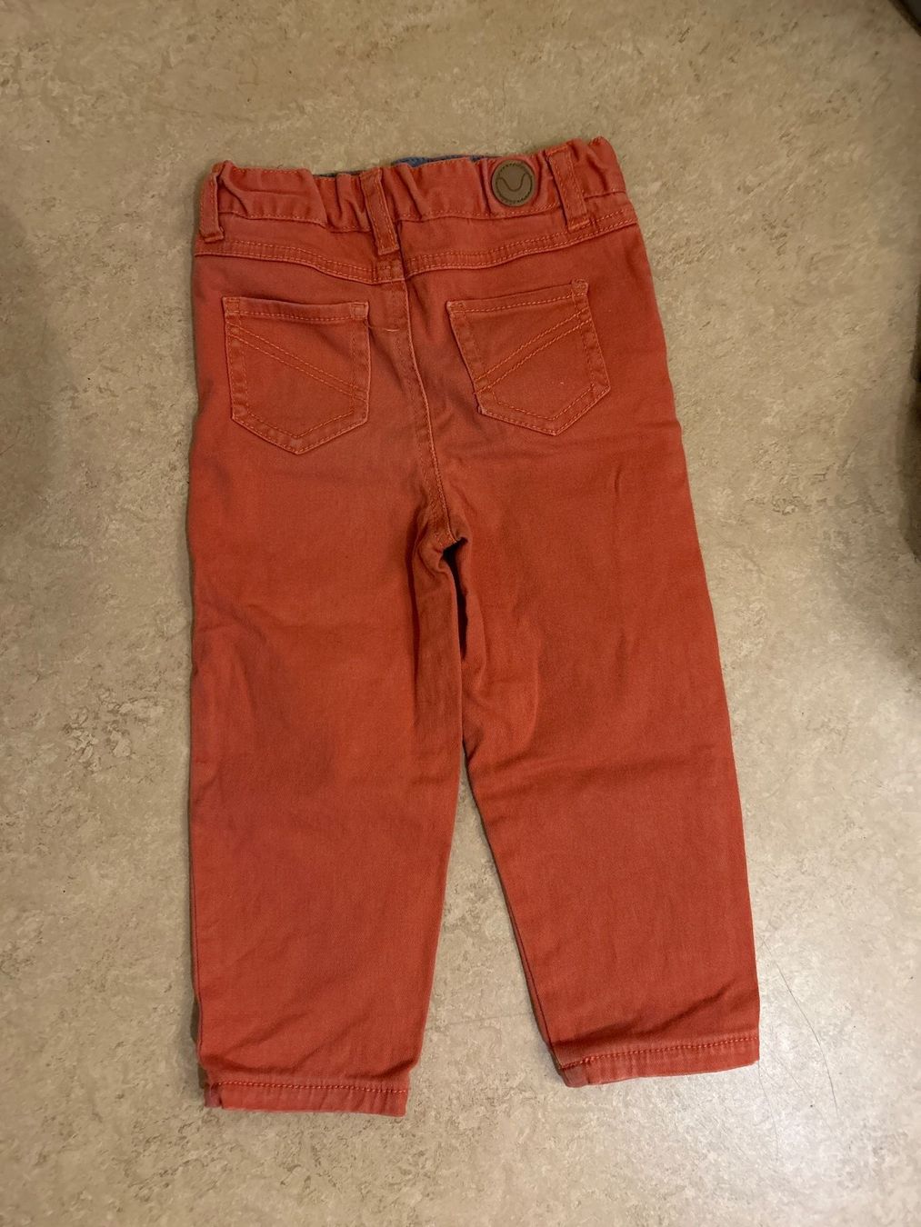 Pantaloni: Jeanshose orange, Grösse 24 Monate – Usato da Guntershausen venduto da Gloominati 1